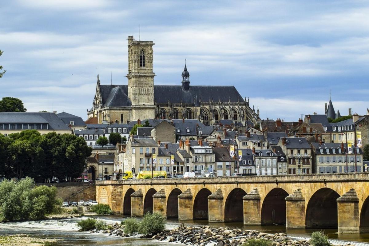 Ferienwohnung Chez Papoum Nevers Exterior foto